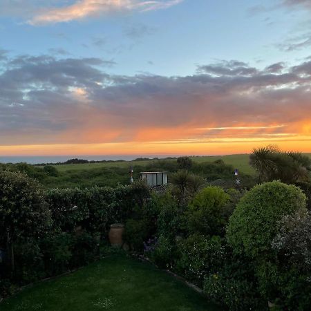 Cliff Top Garden Room Milford-on-Sea Exteriér fotografie