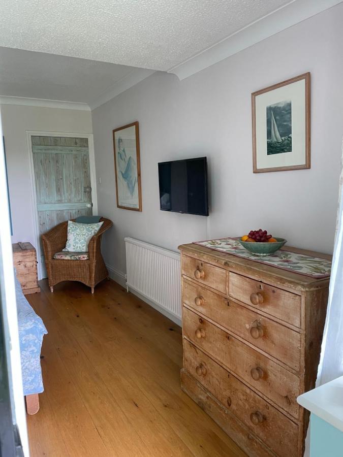 Cliff Top Garden Room Milford-on-Sea Exteriér fotografie